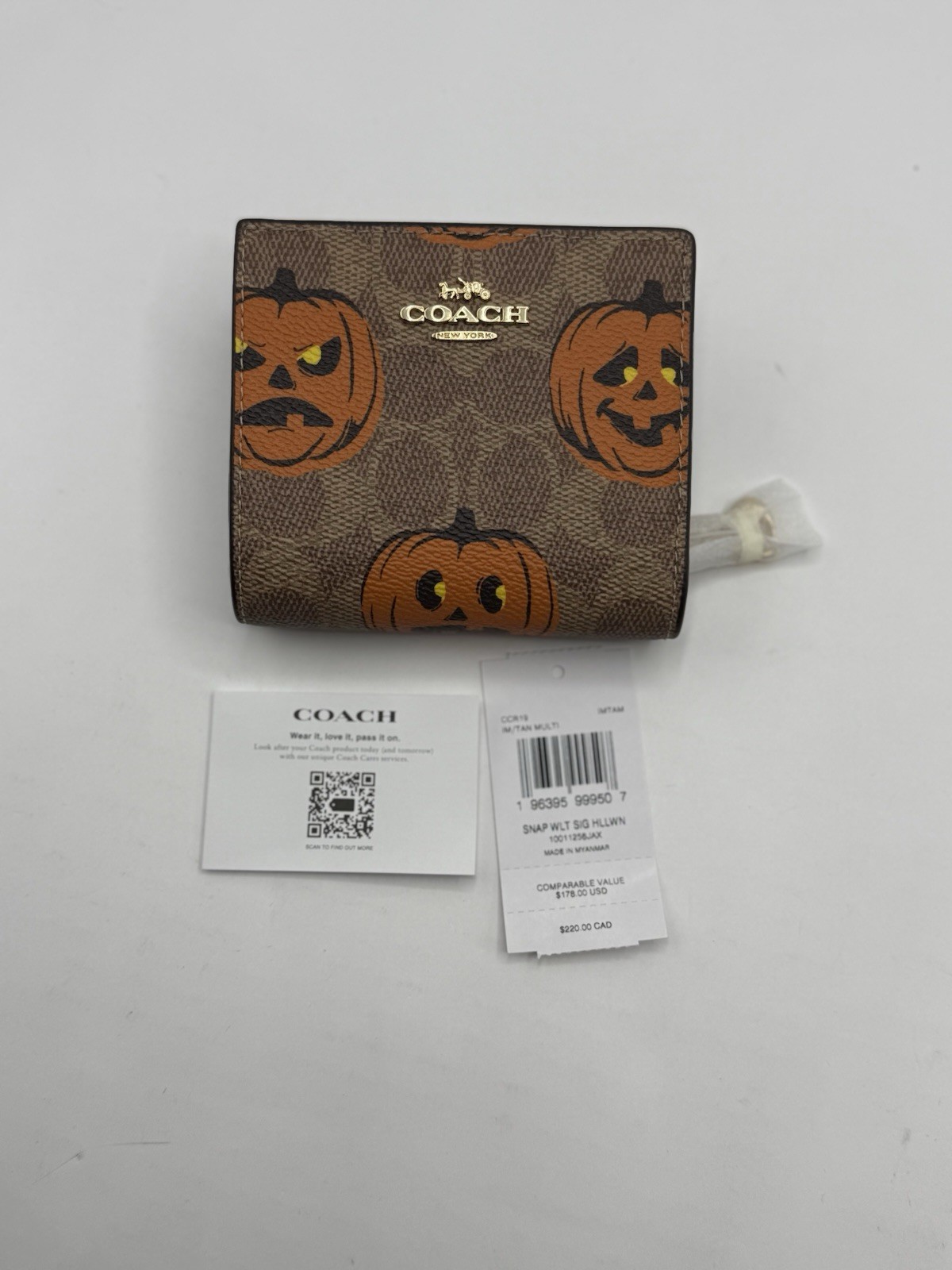 NWT COACH Snap Wallet In Signature Canvas Halloween pumpkin  CCR19 2025