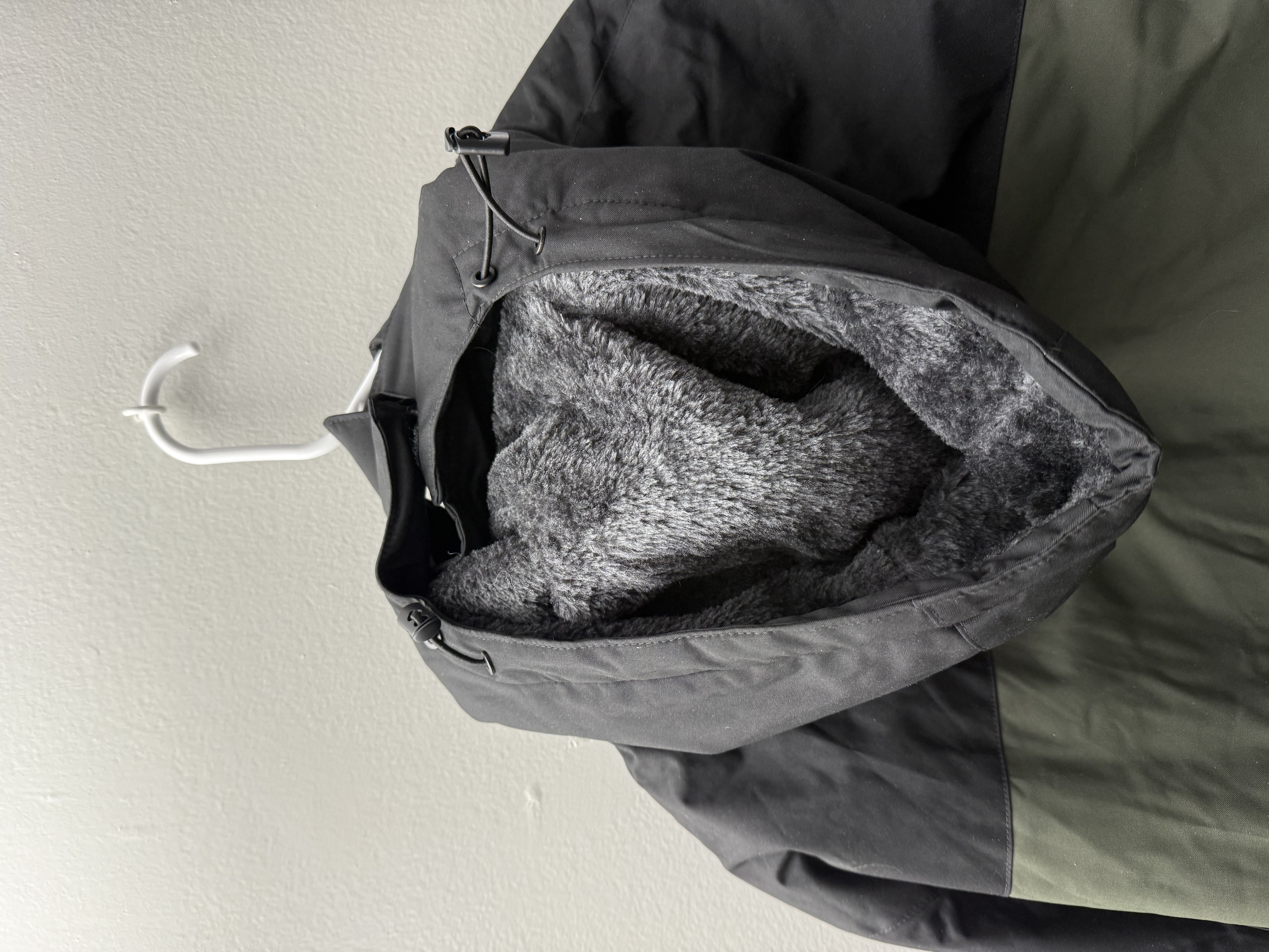 Hecusma Heated Jacket with Fur Lining for Men with 18400mAh 12V Battery Pack - Size M