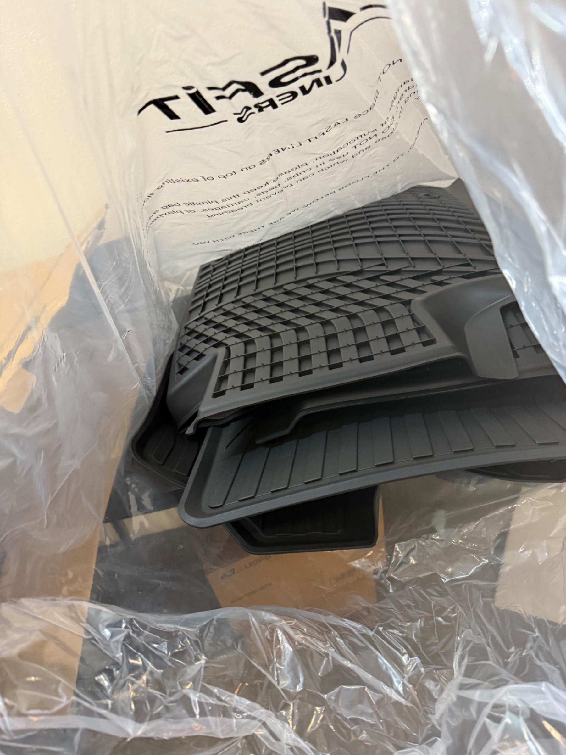 LASFIT Floor Mats for Toyota Tundra 2022-2024 2025 CrewMax Cab, All Weather Custom Fit TPE Floor Liners for Tundra SR/SR5/TRD PRO/Limited/Platinum/Castone Front&Rear 2 Row Car Mats, Black