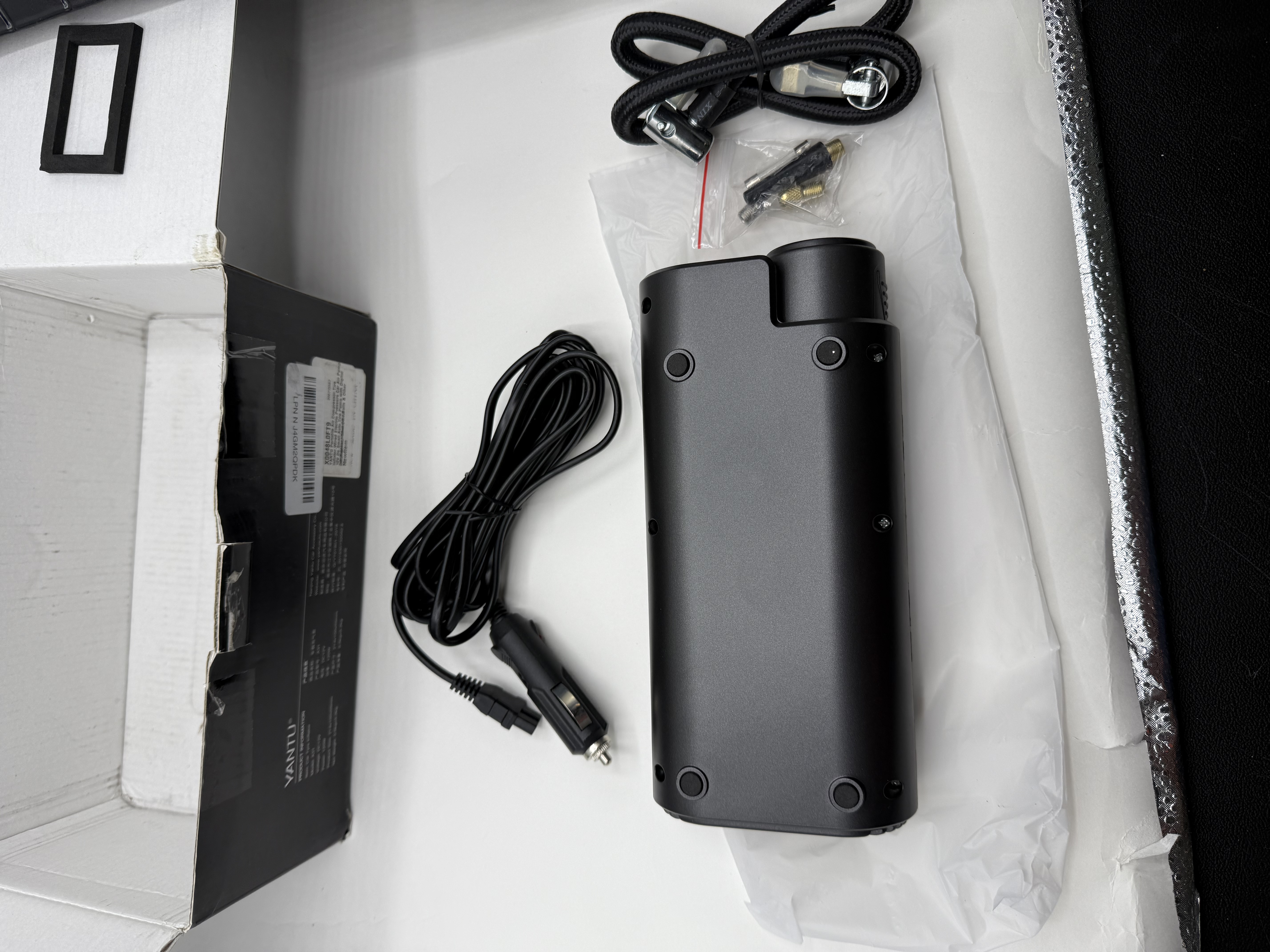 Yantu A31 Auto Tyre Inflator 12V Pump