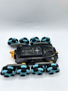 Gampop 8WD Gesture Sensing RC Stunt Car, New Open Box photo 4