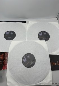 Classic Linda Ronstadt: Just One Look by Ronstadt, Linda (Record, 2015) photo 3