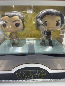 REY AND KYLO REN Funko Pop Moments Star Wars GLOW IN THE DARK TARGET CON 758 photo 4
