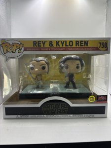 REY AND KYLO REN Funko Pop Moments Star Wars GLOW IN THE DARK TARGET CON 758 photo 2
