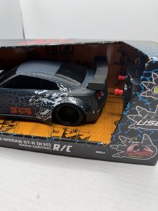 Hollywood Rides 1:16 Godzilla 2009 Nissan GT-R (R35) R/C Car Jada Radio Control photo 3