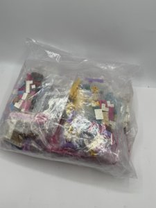 Pink Girls Summer Villa Friends Building Set 1018PCS photo 3