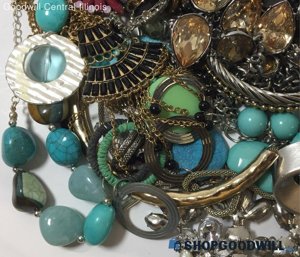 Flashy Various Mixed Jewelry - 3lb Lot photo 3