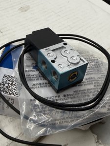 ZTO Valves 45A-AA1-DDBA-1BA Solenoid Valve 12VDC photo 3