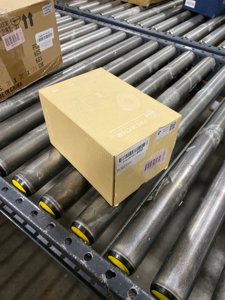 Mini Portable Projector, Support 4K 1080P with Dual-Band WIFI6 5G Wireless 5.0 Bluetooth Android 11,160 ANSI,180° Rotatable, Auto Keystone Correction, 35"-130" Screen Video Projector photo 2