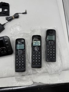 AT&T BL102-3 DECT 6.0 3-Handset Cordless Phone for Home with Answering Machine, Call Blocking, Caller ID Announcer, Audio Assist, Intercom, and Unsurpassed Range, Silver/Black photo 9