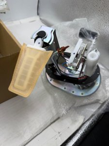 Fuel Pump Module & Sending Unit 23220-74021 92-96 Toyota Camry Lexus ES300 photo 4