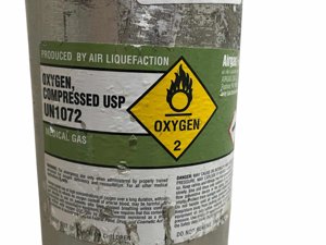 OXYGEN COMPRESSED USBUN1072 MEDICAL GAS TANK (FULL) 4.5” X 29” photo 2