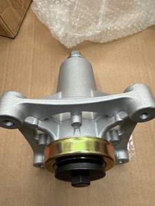 4 Bolt Mower Deck Mandrel Spindle Assembly Replaces 532187292 For Husqvarna 42" Models YT1942 YT42LS YTA18542 YTA19K42 YTH1542XP YTH1542XPT YTH18542 YTH20B42 YTH20F42 YTH2042 YTH22V42 YTH2242 photo 3