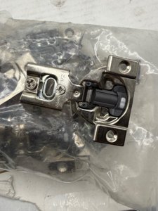 Blum Compact BLUMOTION Hinge 10 Pack, 1/2" Overlay, 105° Opening Angle, Steel, Integrated Soft-Close Hinges for Face Frame Cabinets photo 4