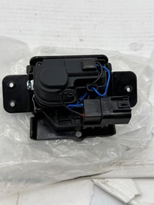 DEVMO 931-299 Liftgate Lock Actuator - Compatible with Bu-ick 2008-2017, Cadi-llac 2007-2016, Chev-rolet 2007-2017, G-M-C 2007-2017 Tailgate Latch Actuator photo 4