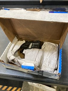 GM Genuine Parts 171-0882 (89047744) Rear Disc Brake Pad Set with Shims and Lubricant photo 2