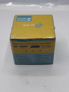 TP-Link TL-SG105 5-Port 10/100/1000Mbps Gigabit Ethernet Desktop Network Switch photo 2
