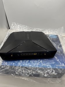 NETGEAR Nighthawk AX6 AX5400 6-Stream WiFi Black Router Dual Band 2500 sq ft Sold NETGEAR Nighthawk AX6 AX5400 6-Stream WiFi Black Router photo 4