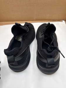 Black shoes (needs to be identified) photo 2
