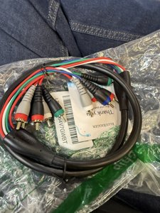 BlueRigger Component Video Cable with Audio (3FT, RCA- 5 Cable, Supports 1080i)  photo 1