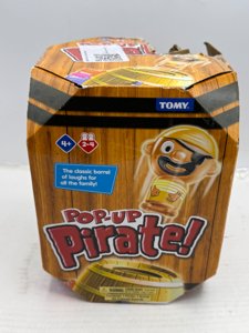TOMY Pop Up Pirate Game photo 5