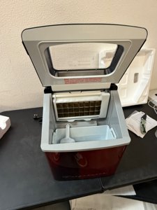 Frigidaire EFIC452-SSRED XL Maker, Makes 40 Lbs. of Clear Square Ice Cubes A Day, Stainless, Red Steel photo 6