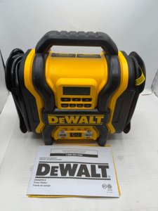 DEWALT DXAEPS14-Type2 2000 Peak Battery Amp 12V Automotive Battery Booster photo 2
