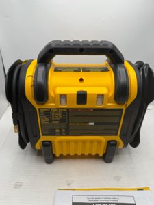 DEWALT DXAEPS14-Type2 2000 Peak Battery Amp 12V Automotive Battery Booster photo 5